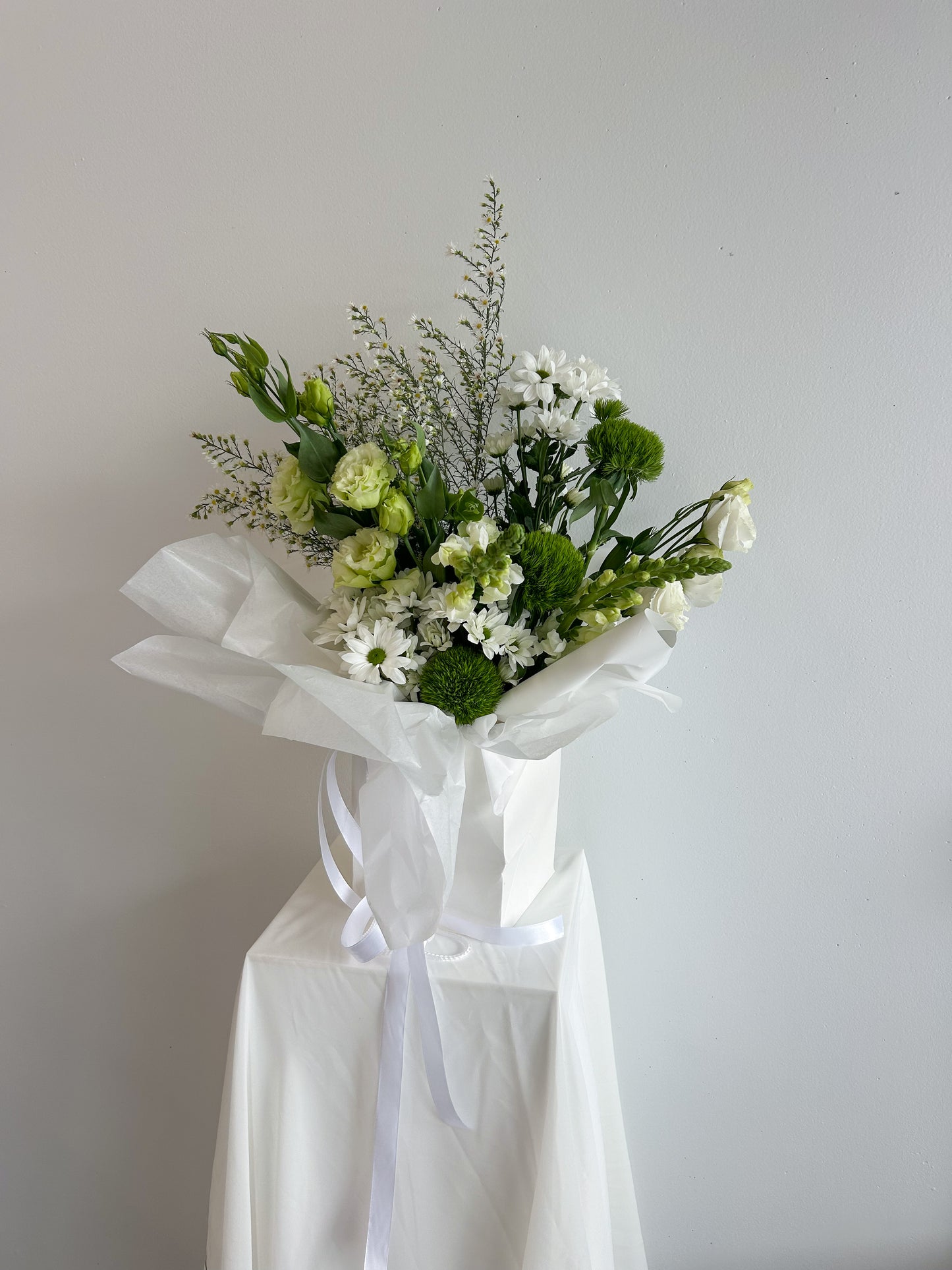The Classic - Bagged Bouquet